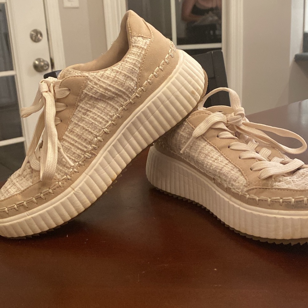 Women's Tan Casual Sneakers Size 7